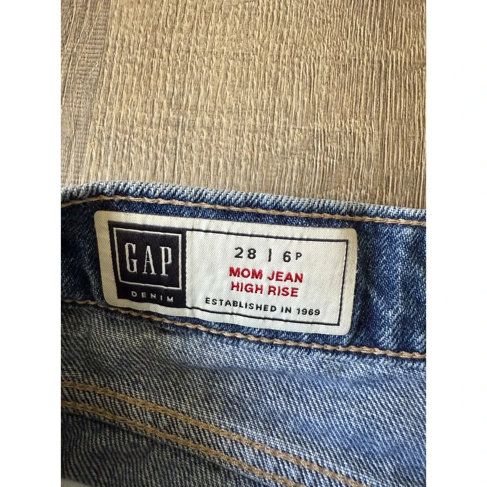 GAP Mom Jeans Womens Sz 28 6P Petite Blue Denim High Rise Retro 90s Style Casual